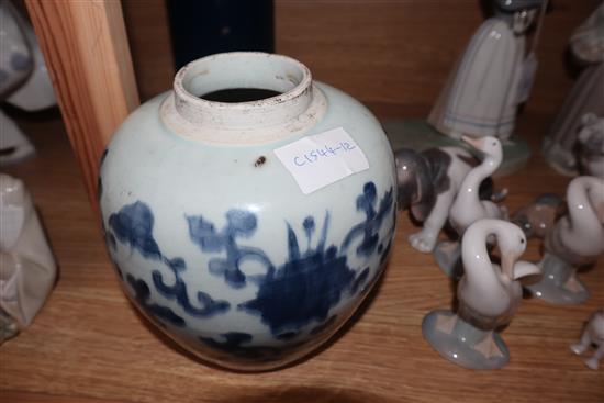 A 17th century Chinese blue and white ovoid jar, unglazed base height 17.5cm, lacking cover